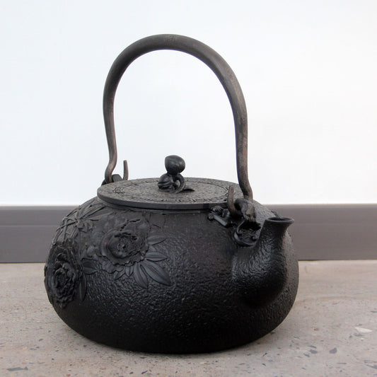 Large Capacity Uncoated Cast Iron Kettle Teapot Home Ornaments Crafts